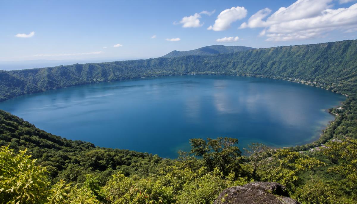 Landmark in El Salvador — planning a spouse / settlement visa from Thailand